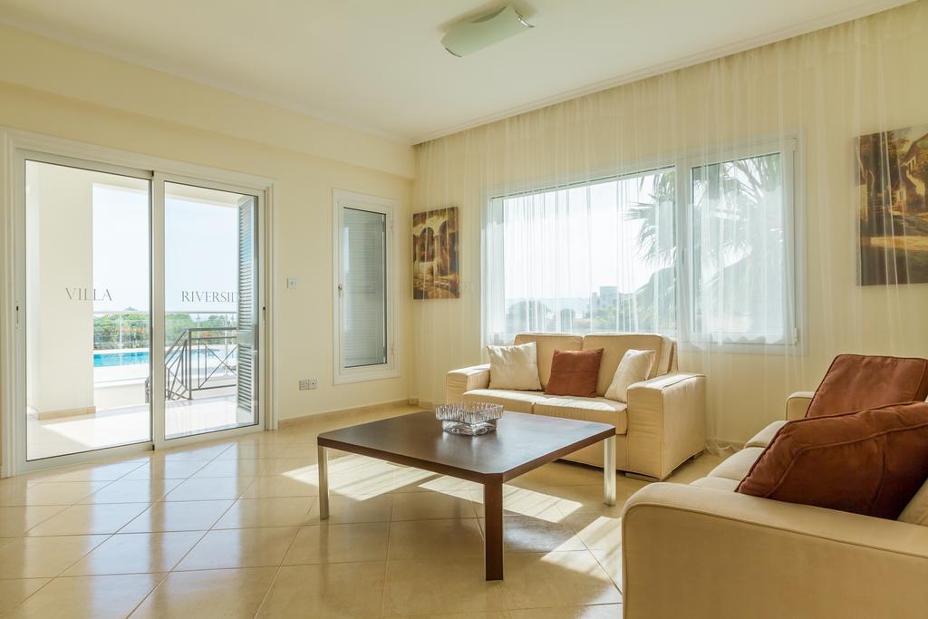 Villa Riverside 폴리스 외부 사진